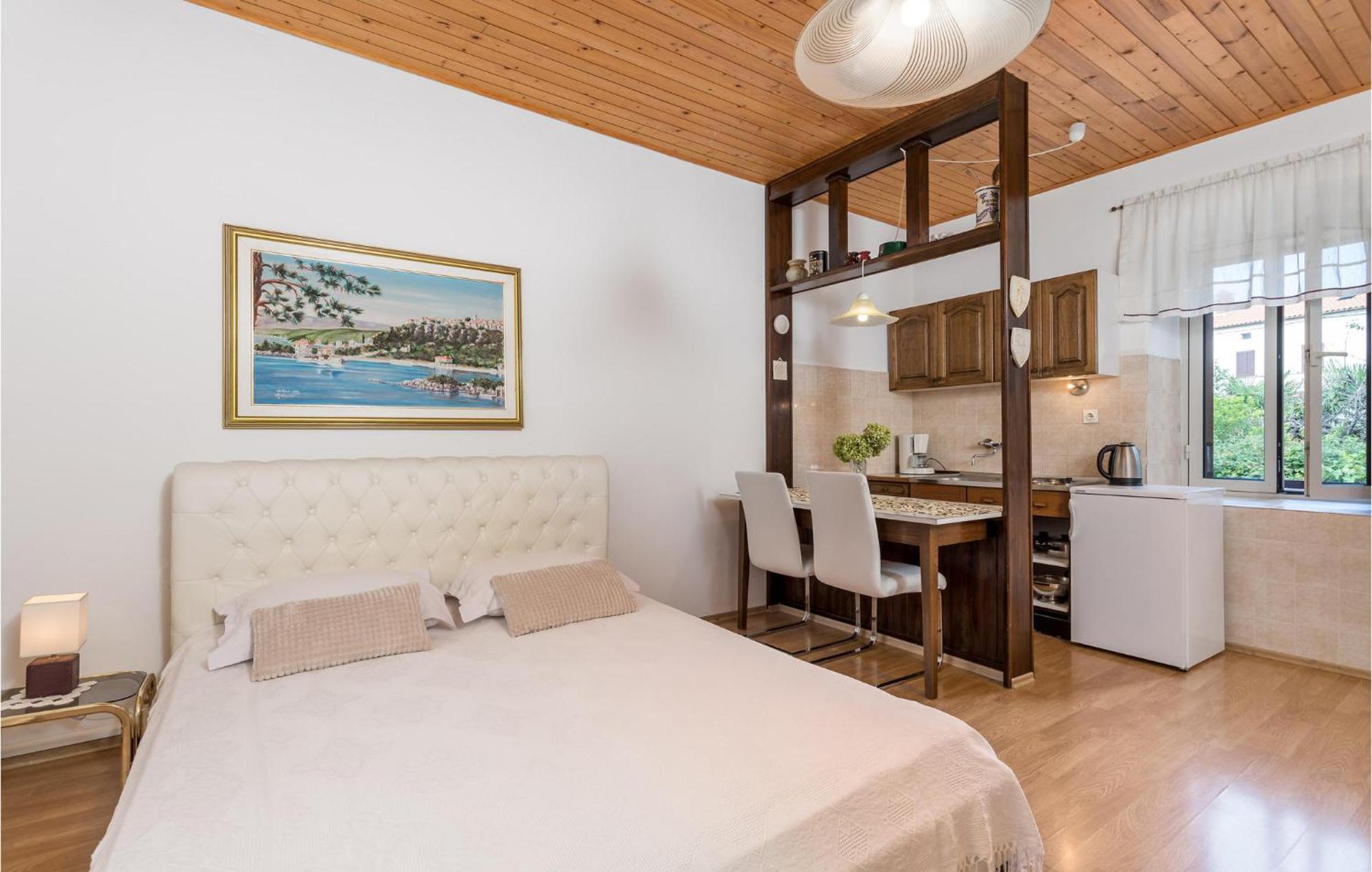 Beautiful Apartment In Omisalj With Kitchen Kültér fotó